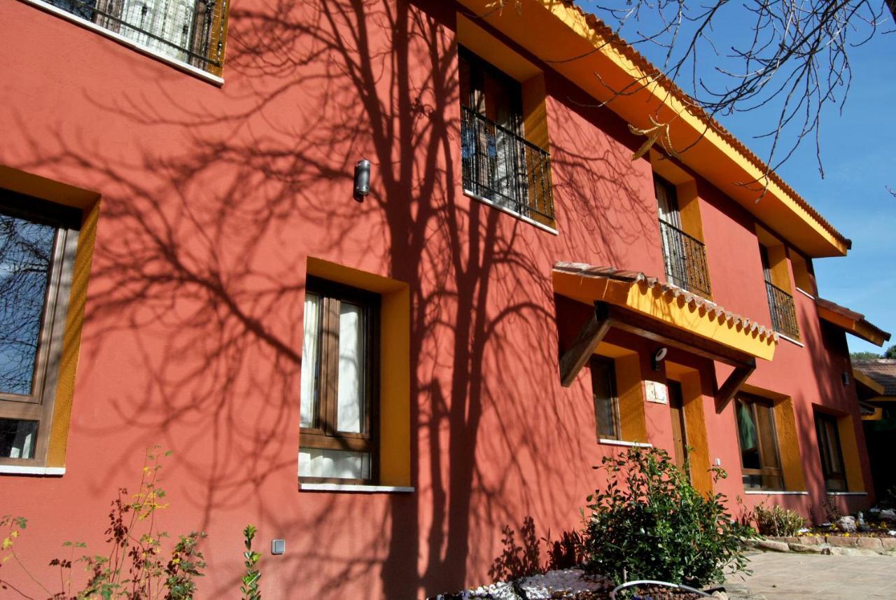 Complejo Casas Rurales Mansiones Y Villas Deluxe Collado Mediano Exteriér fotografie